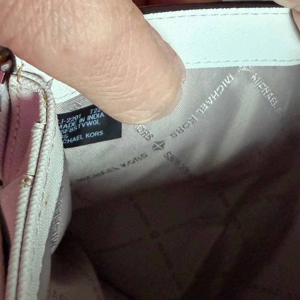 Michael Kors Jet Set Travel Flat Phone Case Wristlet White Saffiano 35F8STVW0L